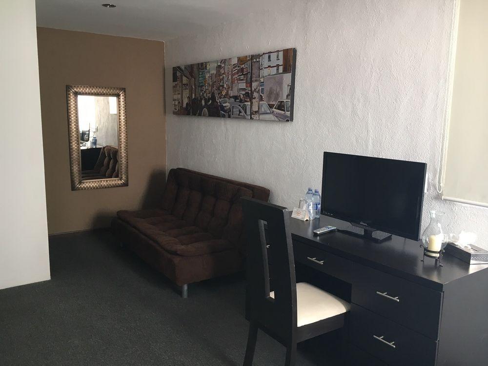 Kuku Ruku Hotel ケレタロ エクステリア 写真